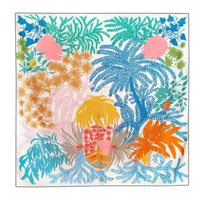 Foulard-Multicolore-Floral-en-Soie-posé