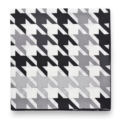 Foulard-Noir-et-Blanc-femme-posé-a-plat