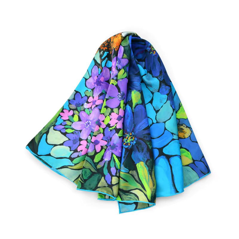 Foulard-Violet-fleuri-en-soie-a-plat