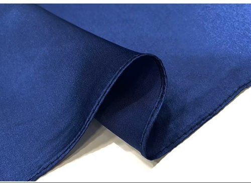Foulard-bleu-Finition-soignee