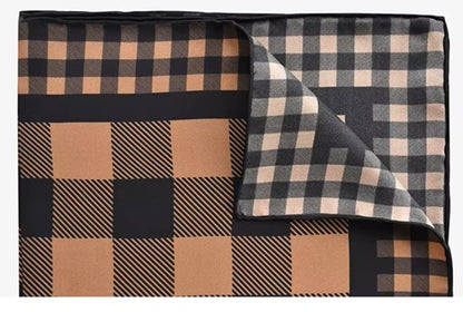 Foulard Camel à Carreaux en Soie – Élise