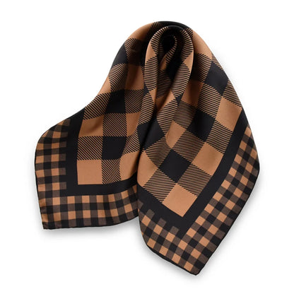 Foulard Camel à Carreaux en Soie – Élise