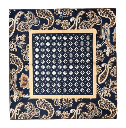 foulard-femme-en-soie-bleu-posé-à-plat